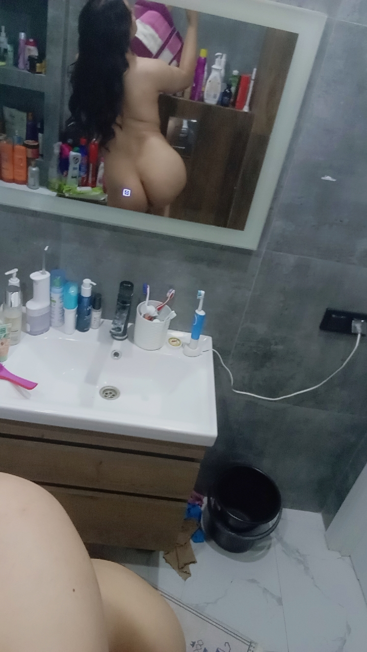 Bella Donna — портрет крупным планом, Астана