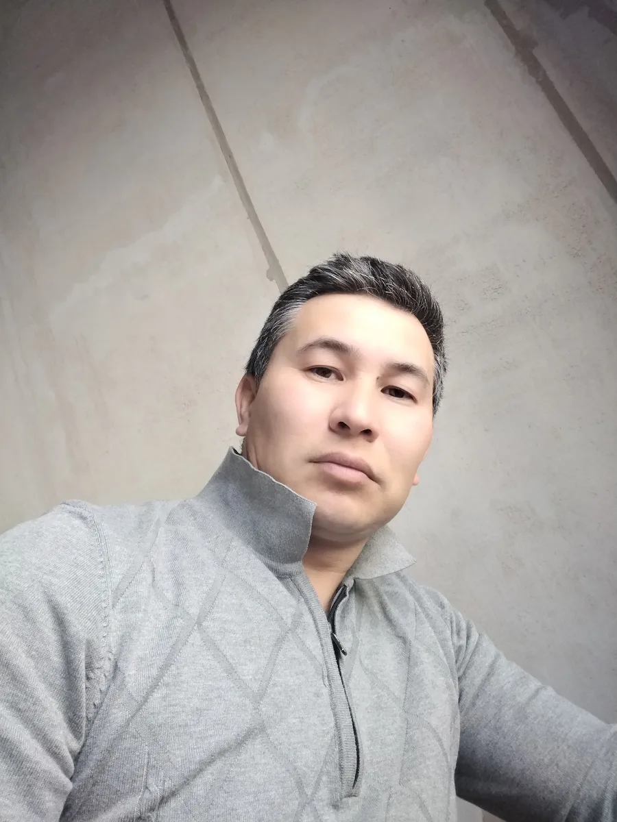 Нодир — дополнительный кадр, Алматы
